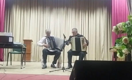 Колаборанти влаштували в Таврійську концерт на честь країни-агресорки