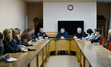 Богослужіння на свята й правопорядок під час воєнного стану - обговорили в міській раді