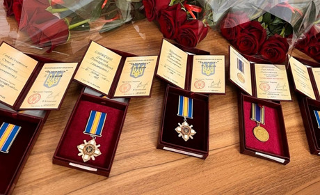 Чотири родини загиблих Героїв на Красноградщині отримали посмертні нагороди від президента