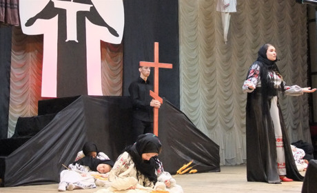 Працівники закладів культури Кагарличчини й учні вшанували жертв Голодомору театралізованим дійством