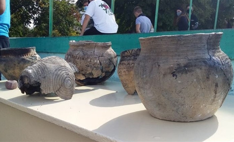 Археологи презентували знахідки з кургану у Нижній Дуванці на Сватівщині: чим він цікавий