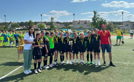 Футболістки ДЮСШ вибороли золото у Славуті та бронзу на турнірі AMAZONKA CUP 2025