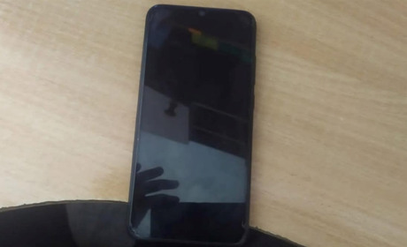 Викрав телефон з подвір'я пенсіонерки і здав в ломбард