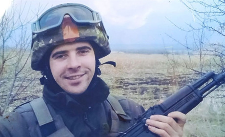 Іван Яковенко залишив батькам на згадку про себе яблуневий сад