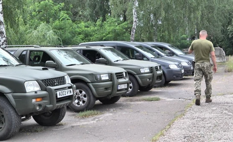 Благодійний фонд "Нестримні" вже передав на потреби ЗСУ більше 50 автівок
