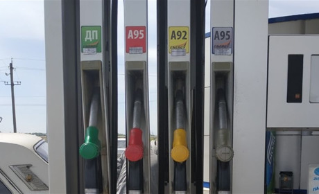 Скільки коштує заправити авто сьогодні: актуальні ціни на дизель, бензин та газ