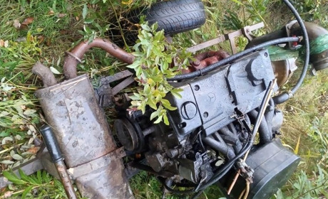 Нелегальний видобуток: на Сарненщині вилучили мотопомпу та бурштин