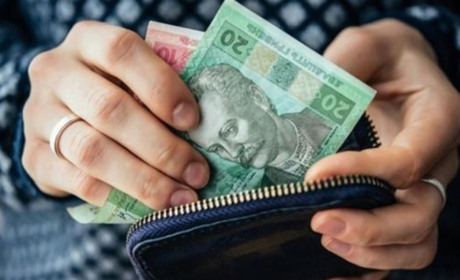 В Україні зросте «мінімалка» та прожитковий мінімум на дітей: коли і наскільки