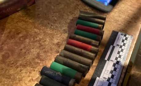 Порох і набої: звягельські поліцейські виявили незаконне зберігання боєприпасів