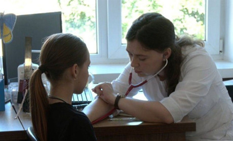Обов’язкова верифікація дітей у медичній системі Звягеля з 1 липня: нагадування ЦПМСД