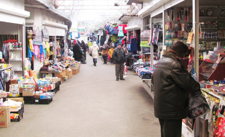 Близько 10% торгових місць на Золотоніському ринку простоюють, бо підприємці припинили діяльність