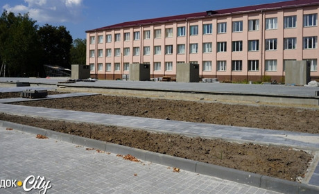 У Городку завершують будівництво протирадіаційного укриття