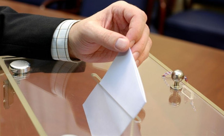 У медзакладі в Сумах зафіксували ознаки використання адмінресурсу та непрямого підкупу виборців