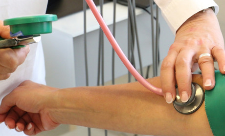 Сімейні лікарі Сватівщини у першій п’ятірці у області по кількості підписаних декларацій