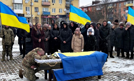 У Сарнах попрощалися з солдатом Миколою Зубчинським
