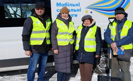 Допомога на колесах: у Первомайську запрацювала мобільна соціальна бригада