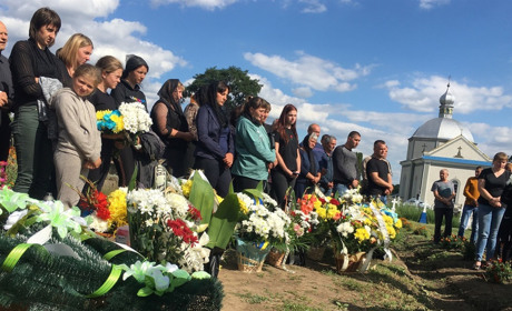 На Чортківщині рідне село Шульганівка попрощалось з Героєм Стрілецьким Богданом
