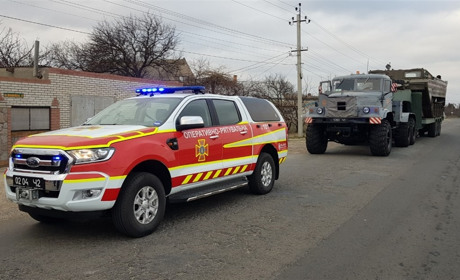 Зимняя эвакуация: штормовой ветер залил Федотову косу и отрезал остров Бирючий 