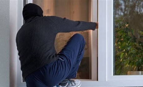 У Білопіллі на вихідних обікрали магазин