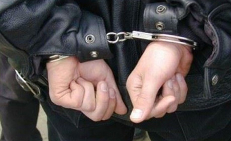 У Нетішині затримали трьох молодиків, які нападали на перехожих та грабували