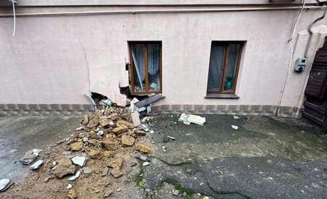 На Херсонщині окупанти атакували житлові квартали, критичну та соціальну інфраструктуру