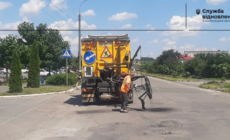У Сатанові ремонтують дороги: що вже зробили та де ще тривають роботи
