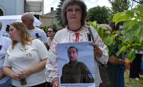 Три листи в полон. Жодного не повернули: мати шукає сина-зниклого Олега Бондаря рік