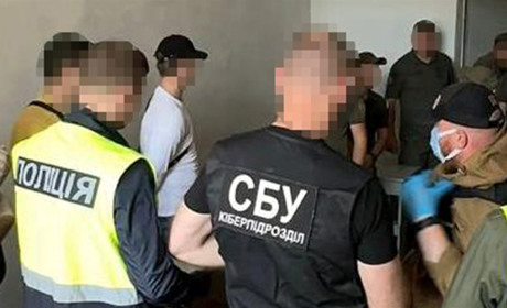 Постраждало декілька десятків людей: на Житомирщині шахраї продавали неіснуючі авто військовим