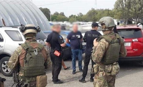 У Запоріжжі поліція розкрила чергову корупційну схему видачі пропусків на окуповану теритоію