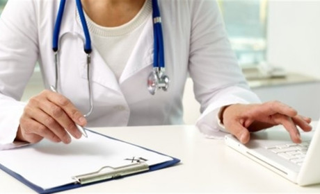 Чи потрібно укладати нову декларацію із сімейним лікарем з початку року? Розповідаємо