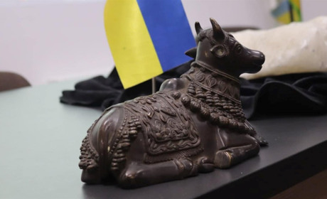 Прапор від Залужного та корова від Дмитра Комарова: в Умані діти провели аукціон на підтримку ЗСУ