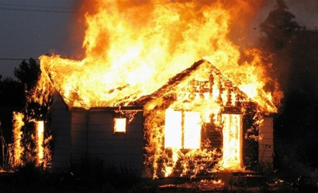 Рятувальники Марківки, Миколаївки та Улянівки боролися з пожежею в селі Лохня