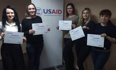 Попаснянка розповіла про внесок міжнародних донорів у розвиток Донбасу під час війни на сході