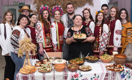 У Переяславі студенти провели ярмарок до Дня вишиванки і зібрали для ЗСУ майже 30 тисяч гривень