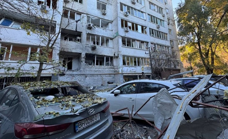 Нічна атака дронами на Одесу: постраждала людина, пошкоджено три будинки, 40 квартир