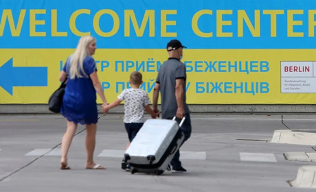 Українці продовжують виїжджати за кордон