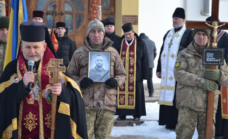 В останньому подиху: чортків’янин, воїн-захисник Заяць Петро повернувся додому – «на щиті»