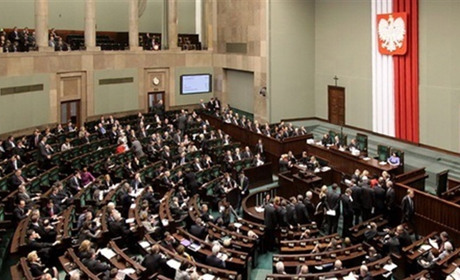 Польський депутат назвав гасло "Слава Україні!" нацистським. Посол України відповів