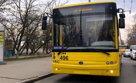 Скільки заробляють водії тролейбусів у Херсоні: це не надто багато, але і не мінімальна зарплатня