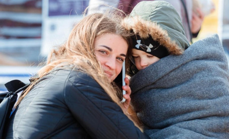 Десять правил безпеки під час вимушеного переміщення чи за кордоном