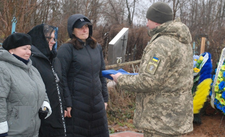 Шостка провела в останню путь свого захисника, який майже рік вважався зниклим безвісти