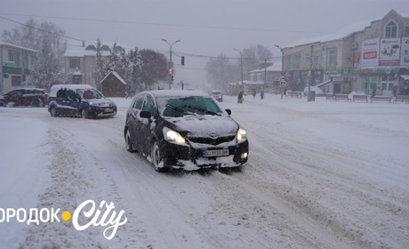 Сніговий колапс: як Городок долає негоду