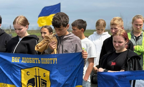 «Не тільки, як загинули, а як жили»: у селі на Миколаївщині провели вшанування загиблого військового