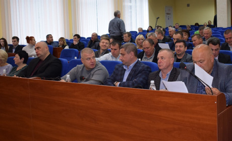 Співпраця з територіальними громадами та лікарняний мера: як почалась сесія міської ради