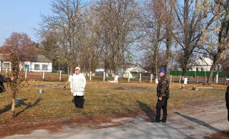 Зелена планета з МХП: на Кагарличчині висадили 300 дерев