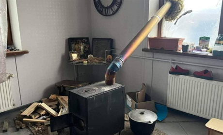 Окупована Луганщина. Опалення в квартирах немає, люди встановлюють буржуйки, гастролери мародерять