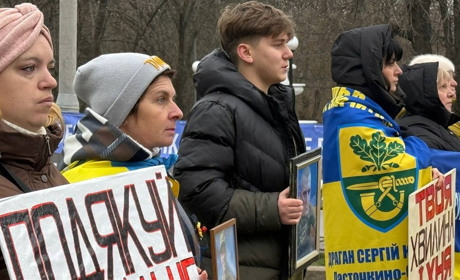 «Інформації немає»: Первомайськ знову став голосом полонених та зниклих безвісти