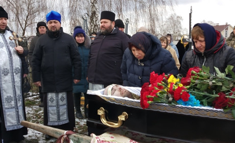 "Устиг мамі купити ще штучну ялинку, золота дитина..." Переяслав попрощався з Олександром Пилипенком
