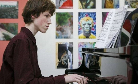 Ожидается аншлаг: в Детской школе искусств Мелитополя в четверг даст концерт уникальный юный пианист