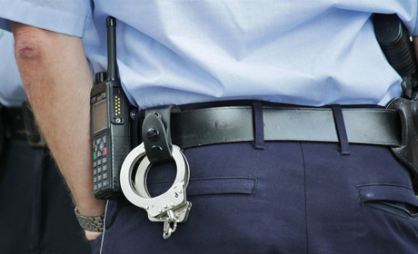 Сватівчанин сховав наркотики у кондитерці і намагався передати їх своєму родичу у СІЗО